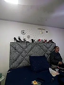 Shantey Laurent online show from 04-07-26, 03:12