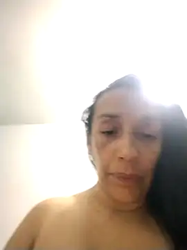 Snapshot of Shantey_Laurent chatting on 05-06-26, 03:24 Shantey Laurent online show from 05-06-26, 03:24