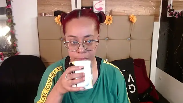 MIA  SPENCER online show from 04-21-26, 03:50