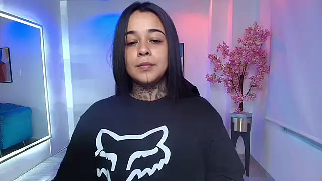 Black roseee online show from 05-24-26, 10:53