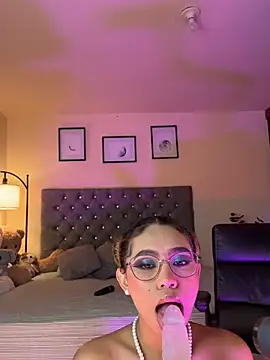 Snapshot of OxanaFedorova1- chatting on 03-13-26, 09:21 OxanaFedorova1- online show from 03-13-26, 09:21