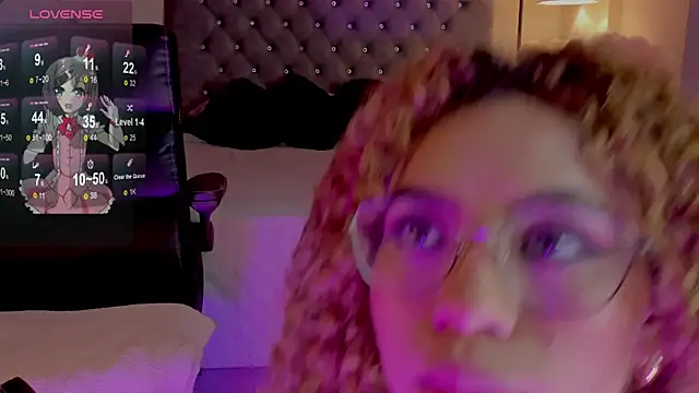 Snapshot of OxanaFedorova1- chatting on 03-27-26, 09:03 OxanaFedorova1- online show from 03-27-26, 09:03