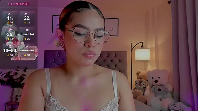 Snapshot of OxanaFedorova1- chatting on 04-09-26, 08:58 OxanaFedorova1- online show from 04-09-26, 08:58