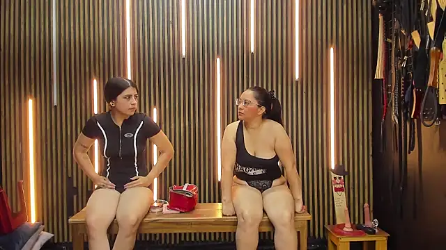 Snapshot of VantablackBDSMShow_ chatting on 04-06-26, 12:17 VantablackBDSMShow online show from 04-06-26, 12:17