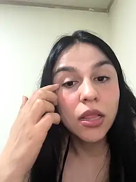 Snapshot of Daniela-rosee chatting on 05-09-26, 01:22 Daniela-rosee online show from 05-09-26, 01:22