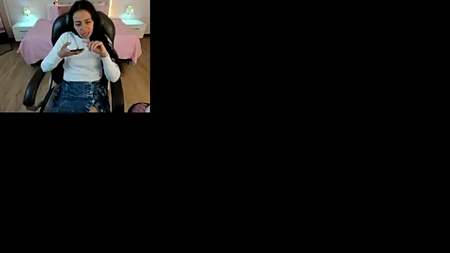 Snapshot of Mariam_Lopez__ chatting on 05-01-26, 04:28 Mariam Lopez online show from 05-01-26, 04:28