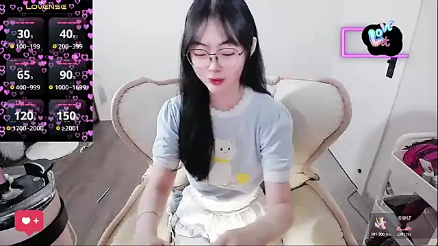 baby-yaya20 online show from 04-13-26, 09:04