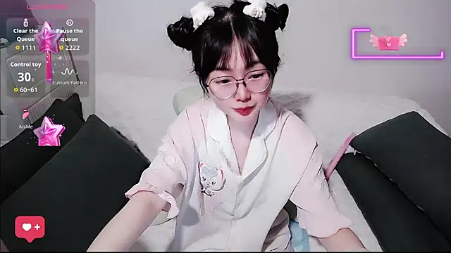 Snapshot of baby-yaya20 chatting on 06-04-26, 10:38 baby-yaya20 online show from 06-04-26, 10:38