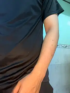 DuyPhat05 online show from 10-20-25, 02:28