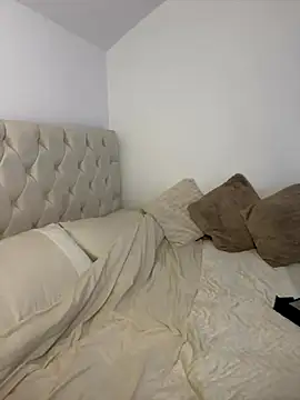 Snapshot of SexySaraxxoo chatting on 10-14-25, 08:53 SexySaraxxoo online show from 10-14-25, 08:53