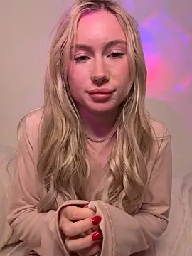 Snapshot of SexySaraxxoo chatting on 11-15-25, 02:09 SexySaraxxoo online show from 11-15-25, 02:09