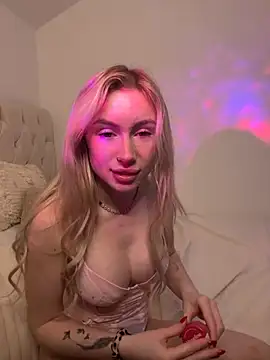 Snapshot of SexySaraxxoo chatting on 11-16-25, 05:07 SexySaraxxoo online show from 11-16-25, 05:07