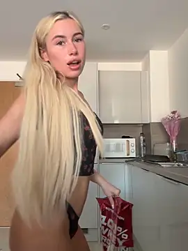 SexySaraxxoo online show from 05-26-26, 10:44