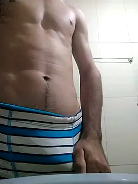 Snapshot of Max_novato chatting on 06-14-26, 10:12 Max novato online show from 06-14-26, 10:12