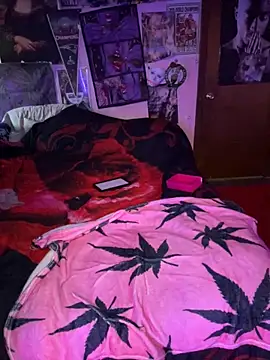 Snapshot of shortywidaphatty chatting on 03-09-26, 12:53 shortywidaphatty online show from 03-09-26, 12:53