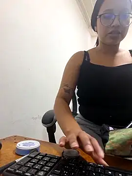 susan mooree online show from 12-18-25, 07:09