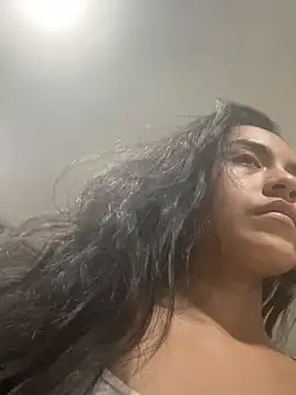 Leslie Bussh  online show from 04-06-26, 04:46