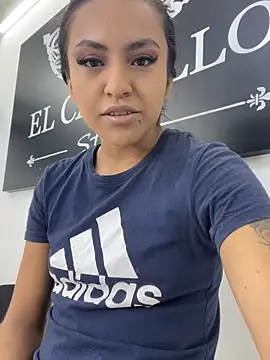 Leslie Bussh  online show from 04-08-26, 01:44