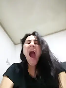 Snapshot of vanessa-titisM chatting on 02-16-26, 03:57 vanessa-titisM online show from 02-16-26, 03:57