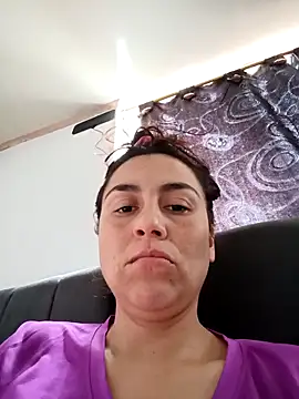 Snapshot of vanessa-titisM chatting on 03-07-26, 03:53 vanessa-titisM online show from 03-07-26, 03:53