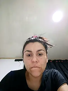 Snapshot of vanessa-titisM chatting on 03-13-26, 04:30 vanessa-titisM online show from 03-13-26, 04:30