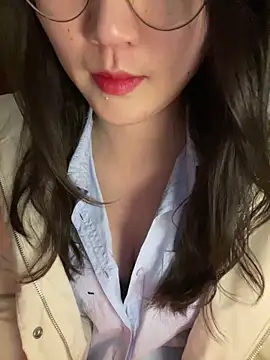 Snapshot of ruiki666 chatting on 12-17-25, 04:13 ruiki666 online show from 12-17-25, 04:13