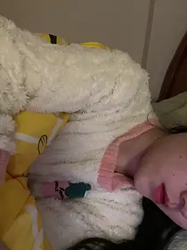 Snapshot of ruiki666 chatting on 02-09-26, 04:33 ruiki666 online show from 02-09-26, 04:33