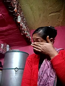 Snapshot of Suman_ji1 chatting on 01-08-26, 12:24 Suman ji1 online show from 01-08-26, 12:24