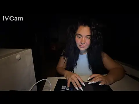 Snapshot of Aveliia chatting on 07-19-26, 09:18 Aveliia online show from 07-19-26, 09:18