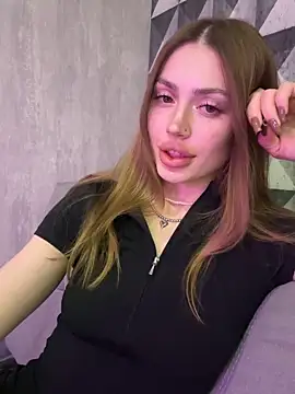 Elizabeth Tay online show from 03-12-26, 07:31