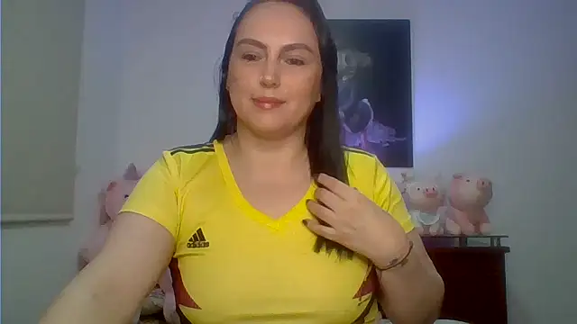 Snapshot of Venusina_07 chatting on 06-24-26, 04:22 Venusina 07 online show from 06-24-26, 04:22