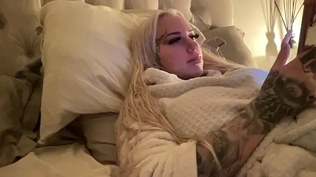 paulinaalatalo online show from 03-12-26, 07:42