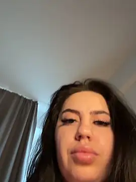 Snapshot of Andrestarr chatting on 03-13-26, 02:12 Andrestarr online show from 03-13-26, 02:12