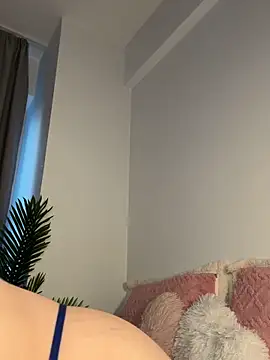 Snapshot of Andrestarr chatting on 03-15-26, 04:02 Andrestarr online show from 03-15-26, 04:02