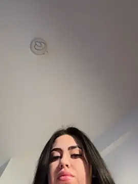 Snapshot of Andrestarr chatting on 03-19-26, 02:32 Andrestarr online show from 03-19-26, 02:32