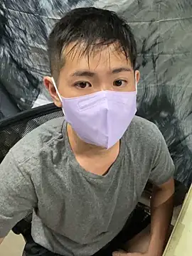 Snapshot of hayato1995 chatting on 09-16-25, 04:30 hayato1995 online show from 09-16-25, 04:30