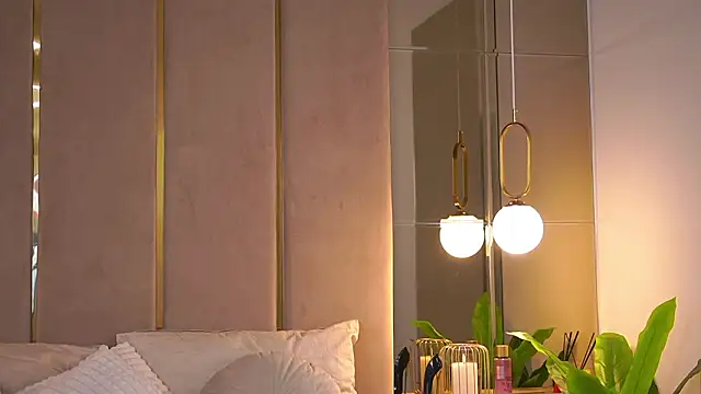 Snapshot of CamilaStarr chatting on 02-07-26, 08:01 CamilaStarr online show from 02-07-26, 08:01