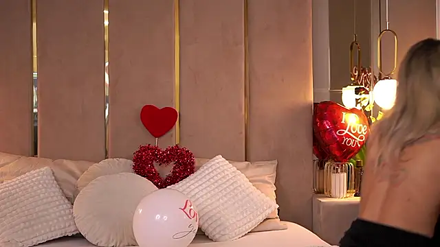 Snapshot of CamilaStarr chatting on 02-24-26, 07:23 CamilaStarr online show from 02-24-26, 07:23