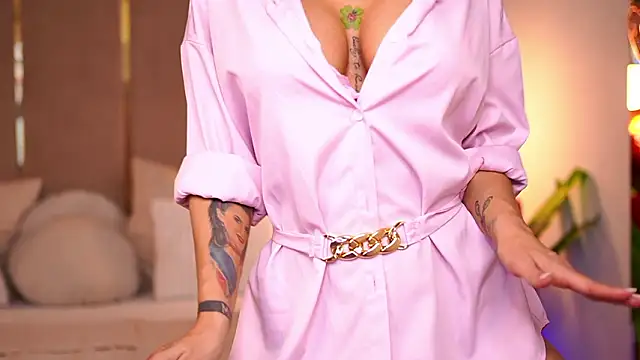 Snapshot of CamilaStarr chatting on 03-13-26, 08:37 CamilaStarr online show from 03-13-26, 08:37