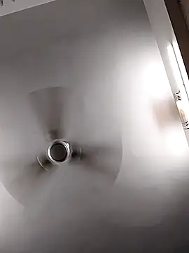 Snapshot of Loveangle1 chatting on 10-02-25, 04:47 Loveangle1 online show from 10-02-25, 04:47