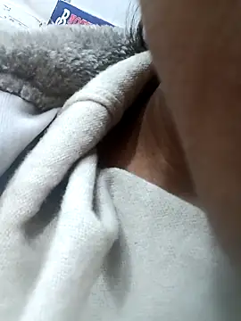 Snapshot of Saloni-Gupta chatting on 01-16-26, 01:04 Saloni-Gupta online show from 01-16-26, 01:04