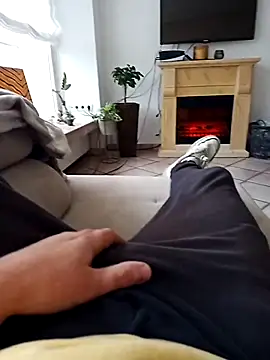 Snapshot of fullystroked chatting on 11-16-25, 10:21 fullystroked online show from 11-16-25, 10:21