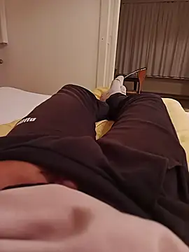 Snapshot of fullystroked chatting on 12-02-25, 06:14 fullystroked online show from 12-02-25, 06:14