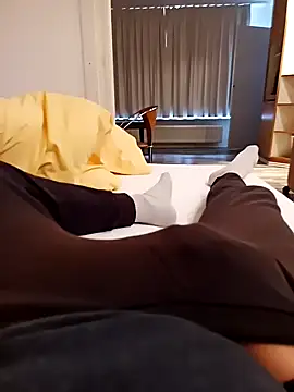 Snapshot of fullystroked chatting on 12-03-25, 01:20 fullystroked online show from 12-03-25, 01:20