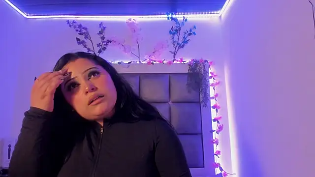 abbiecollins js online show from 03-11-26, 04:07