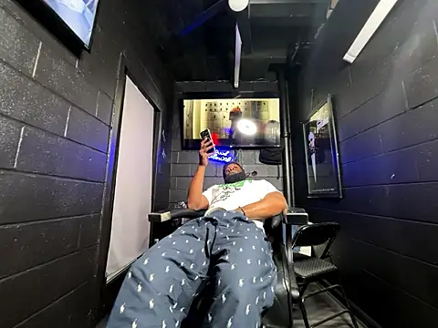 nymphoandthebeast69 online show from 02-10-26, 06:50