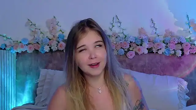 Lilith Bonheur online show from 03-18-26, 08:12