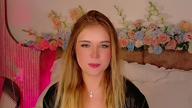 Lilith Bonheur online show from 04-15-26, 08:09