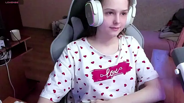 SharybbFace online show from 03-18-26, 03:15