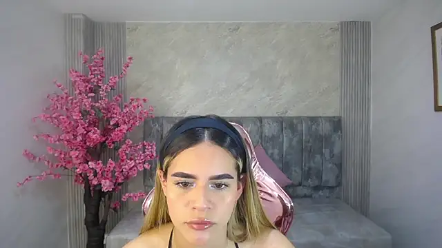 lilith4 s online show from 10-11-25, 08:29